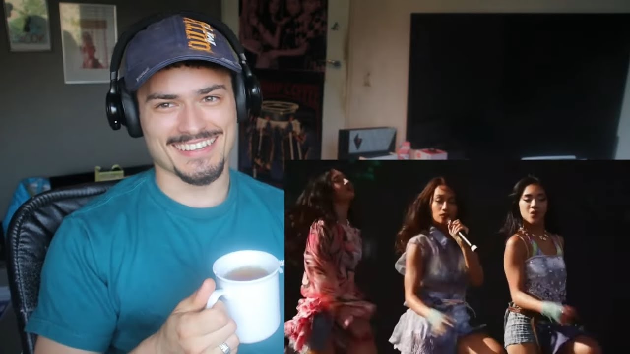 No Na First Live Performance REACTION