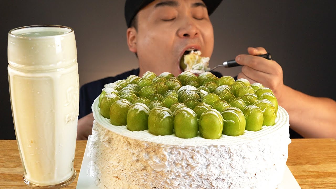 청포도가 가득 올라간 청포도 생크림케이크 먹방~!! 리얼사운드 ASMR social eating Mukbang(Eating Show)