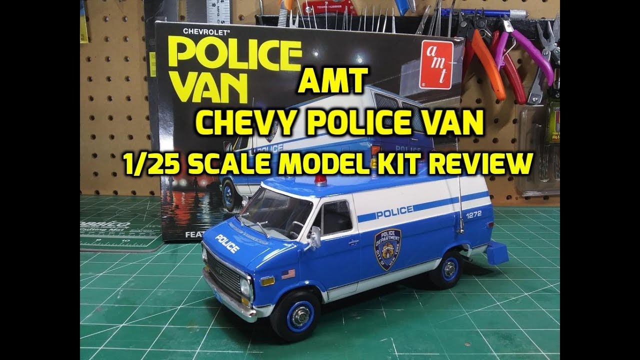 AMT Chevy Police Van NYPD 1/25 Scale Model Kit Build Review AMT1123