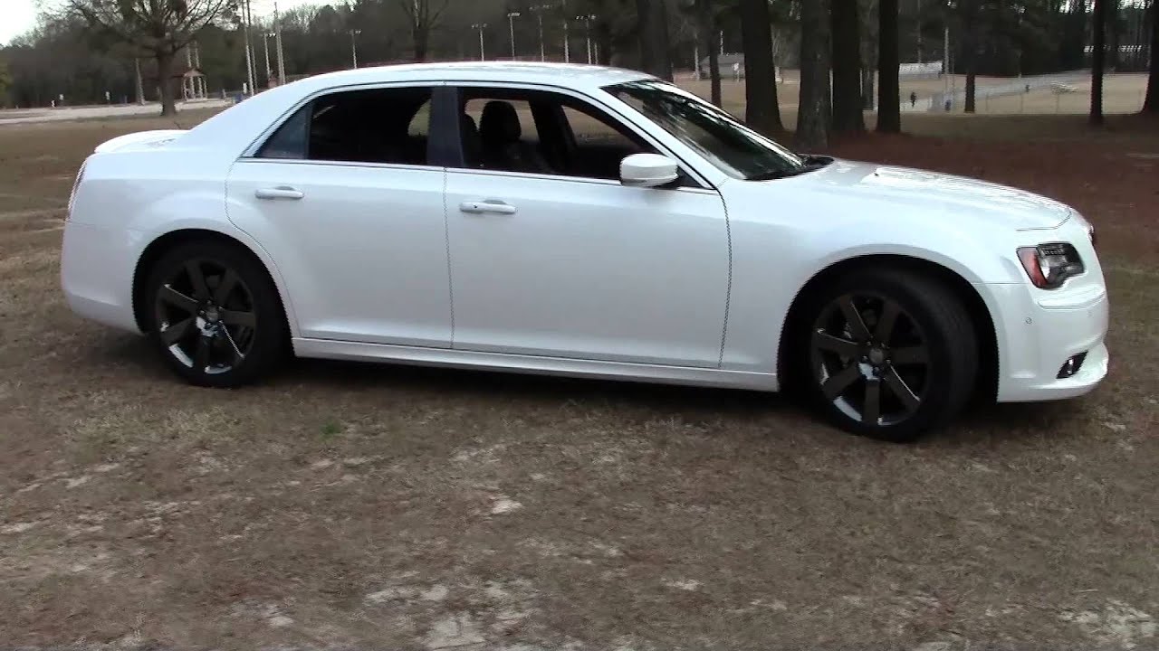 2013 Chrysler 300 SRT 8, Detailed Walkaround