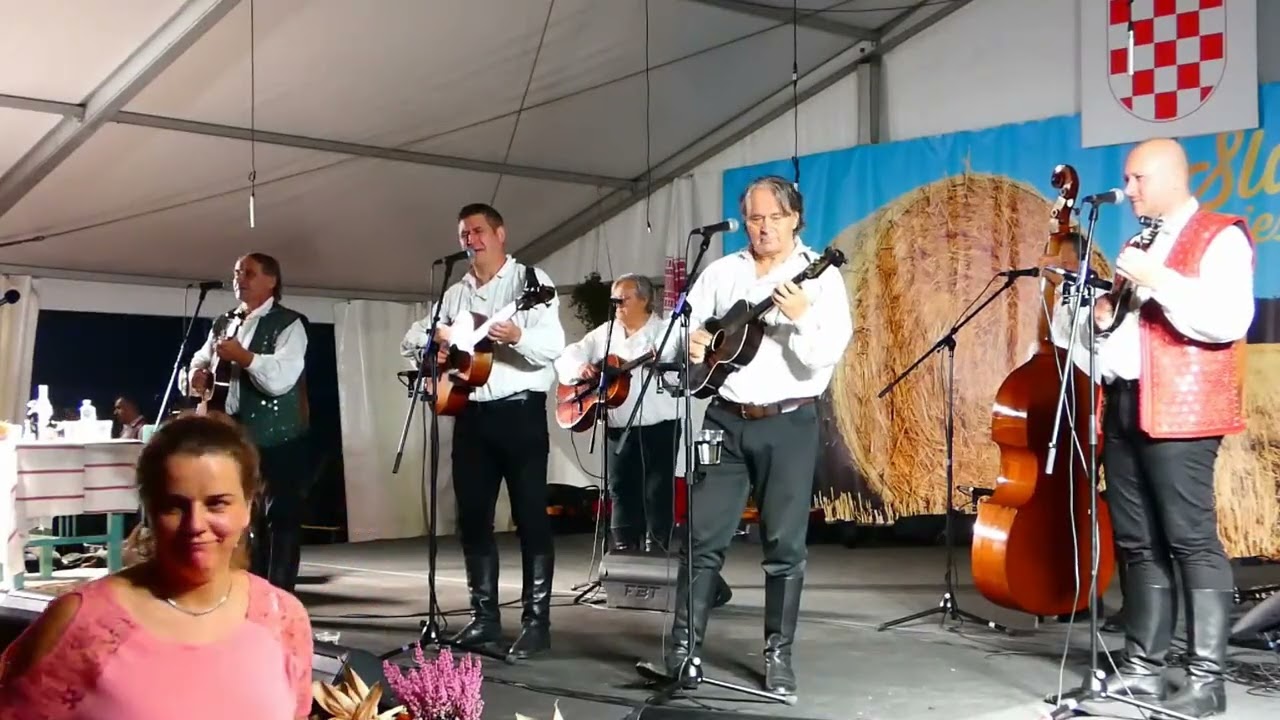 Lenka, Najbolji hrvatski tamburaši.