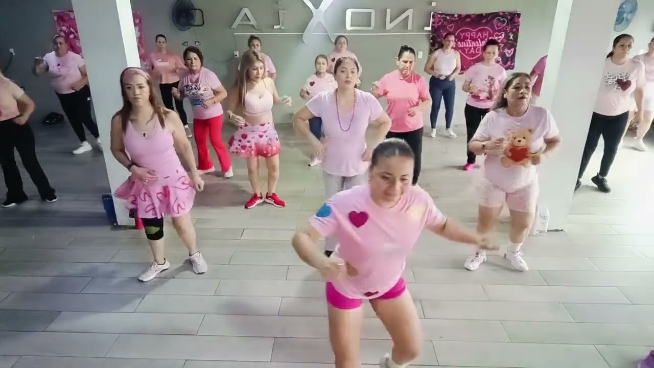 Corazón versión bachata zumba Funny girls con Jessy Quevedo 💃💃