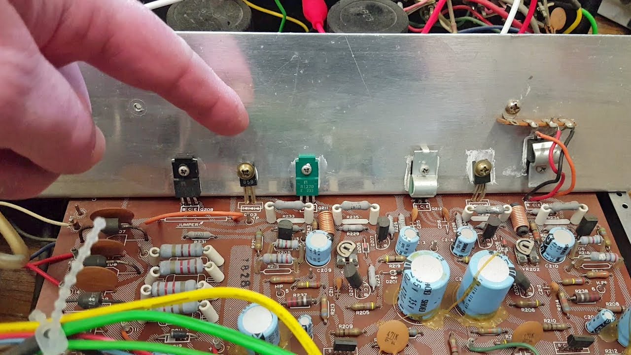Sanyo DCA 401 amplifier repairs [2/2] - New Output Transistors