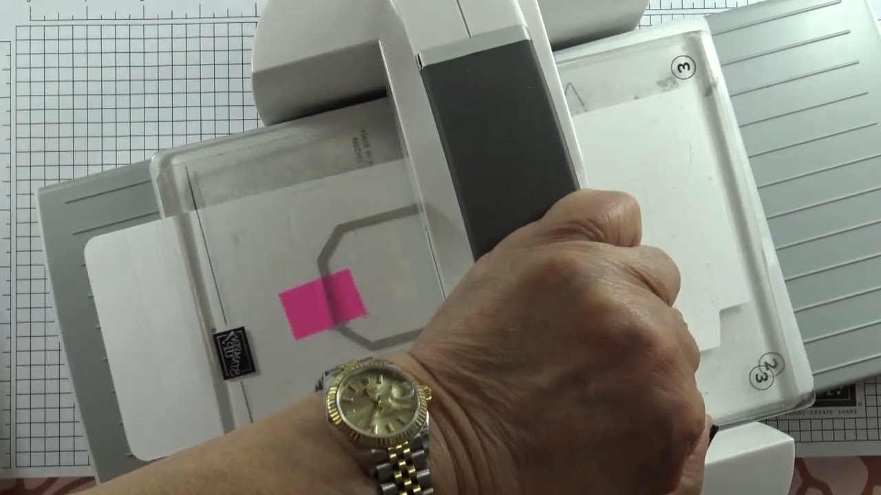 Cutting apertures for boxes