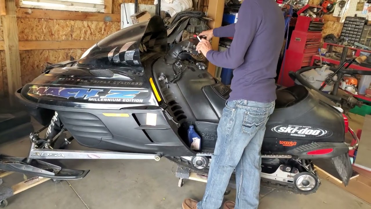 2002 Mach Z 800 Triple Cold Start