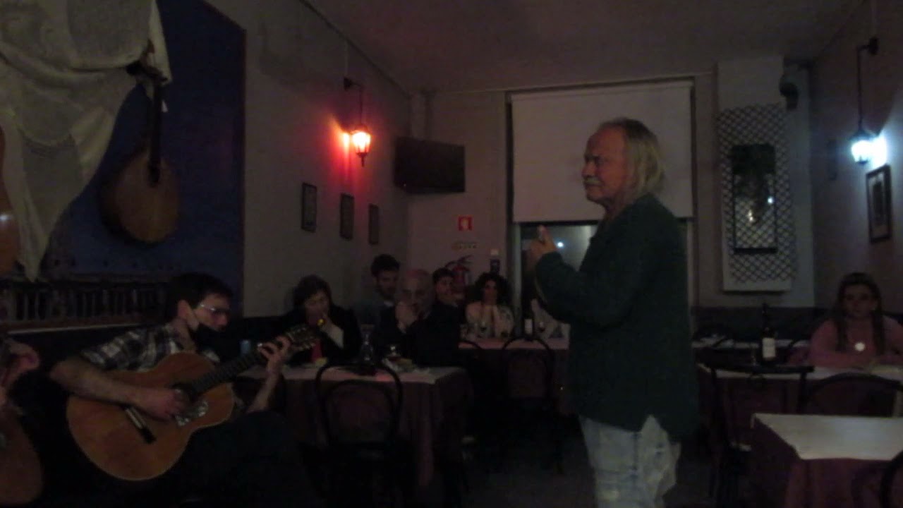 CARLOS NELSON FADO   , PRESENTE EM  RESTAURANTE GUITARRA COZINHA  REGIONAL , PORTO,
