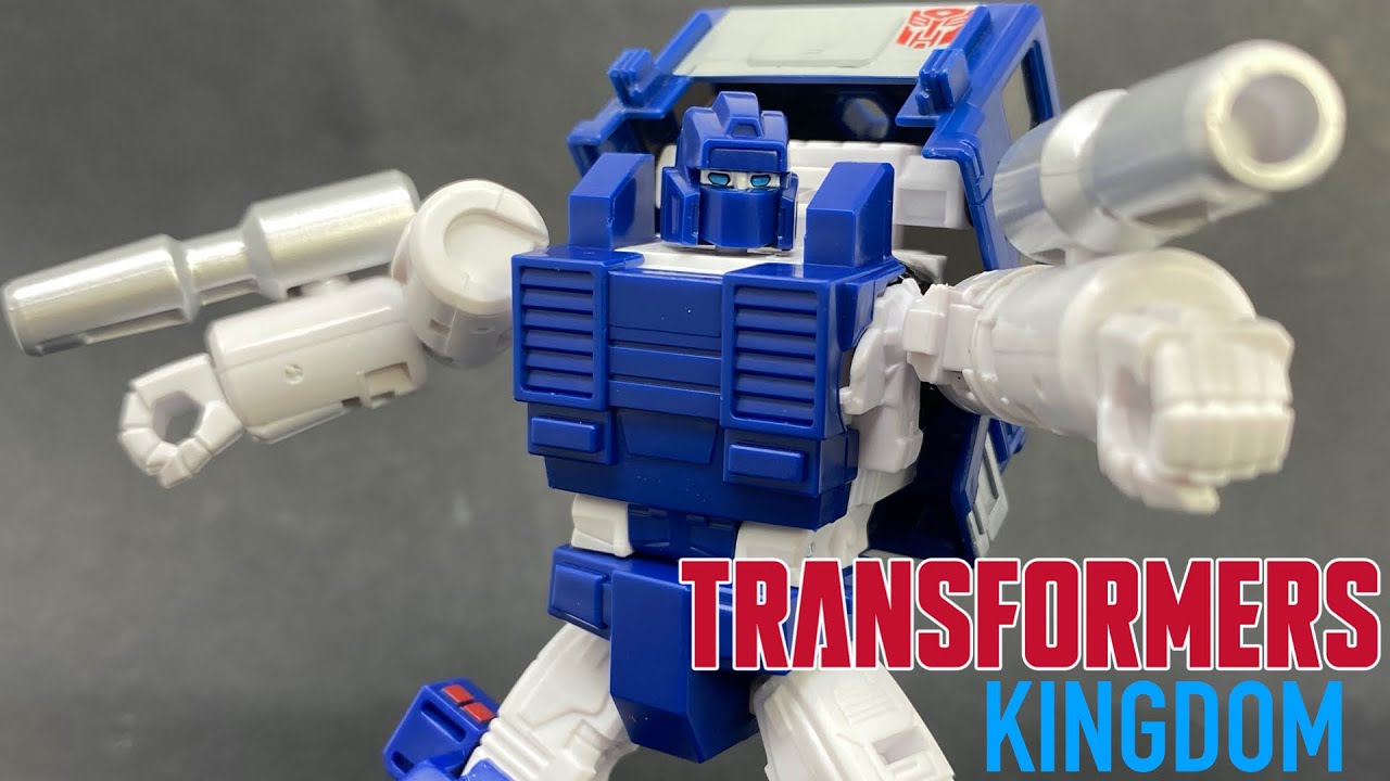 Transformers Kingdom Deluxe Class PIPES Review