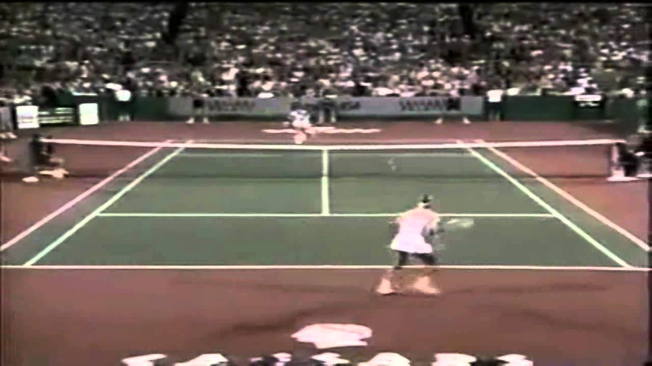 [HD] Martina Navratilova vs Jimmy Connors - Highlights