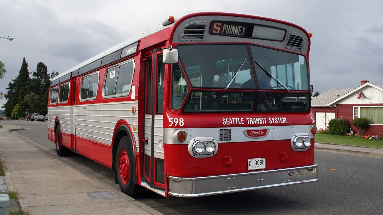 Flxible New Look model F2D6V-401-1 - MEHVA #598 with Jake Brake [Re-Upload] May 7, 2009.