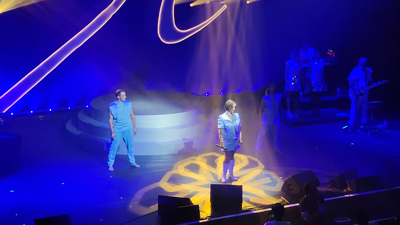 Alizée - Amélie M'a Dit (25 Ans Déjà - Olympia Paris)