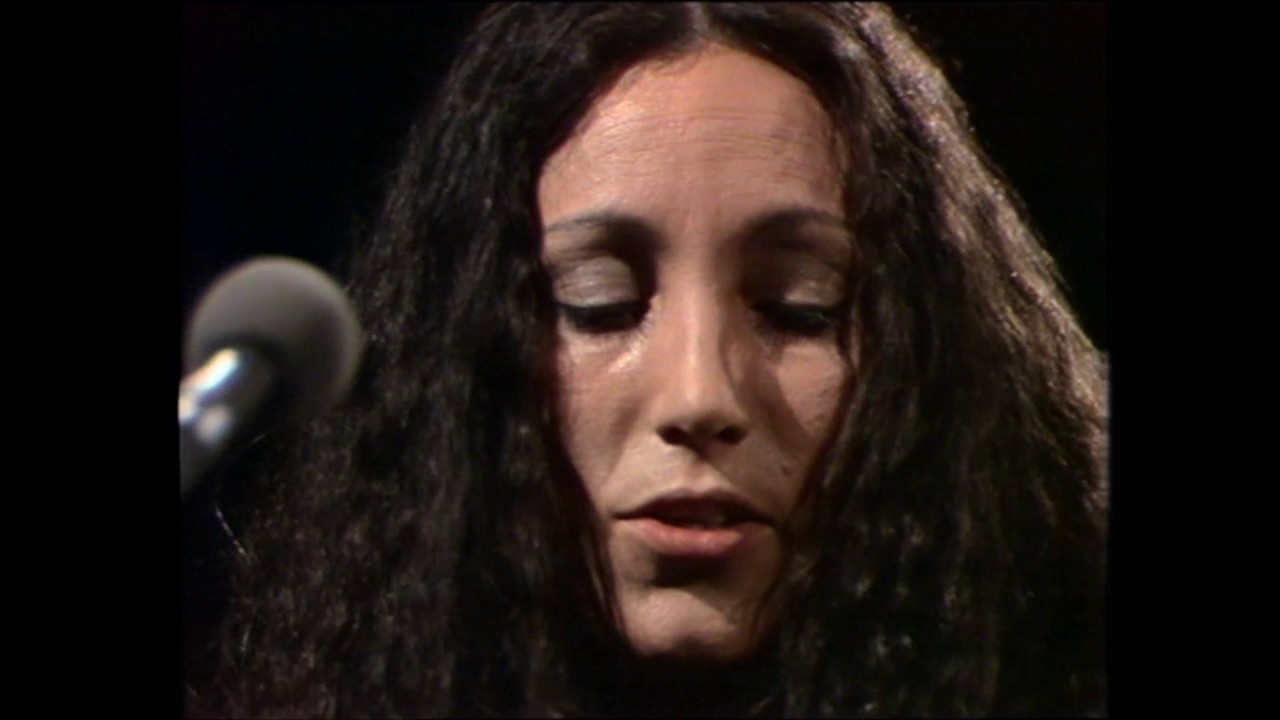 Julie Felix - Lady with the braid -  Live 1974