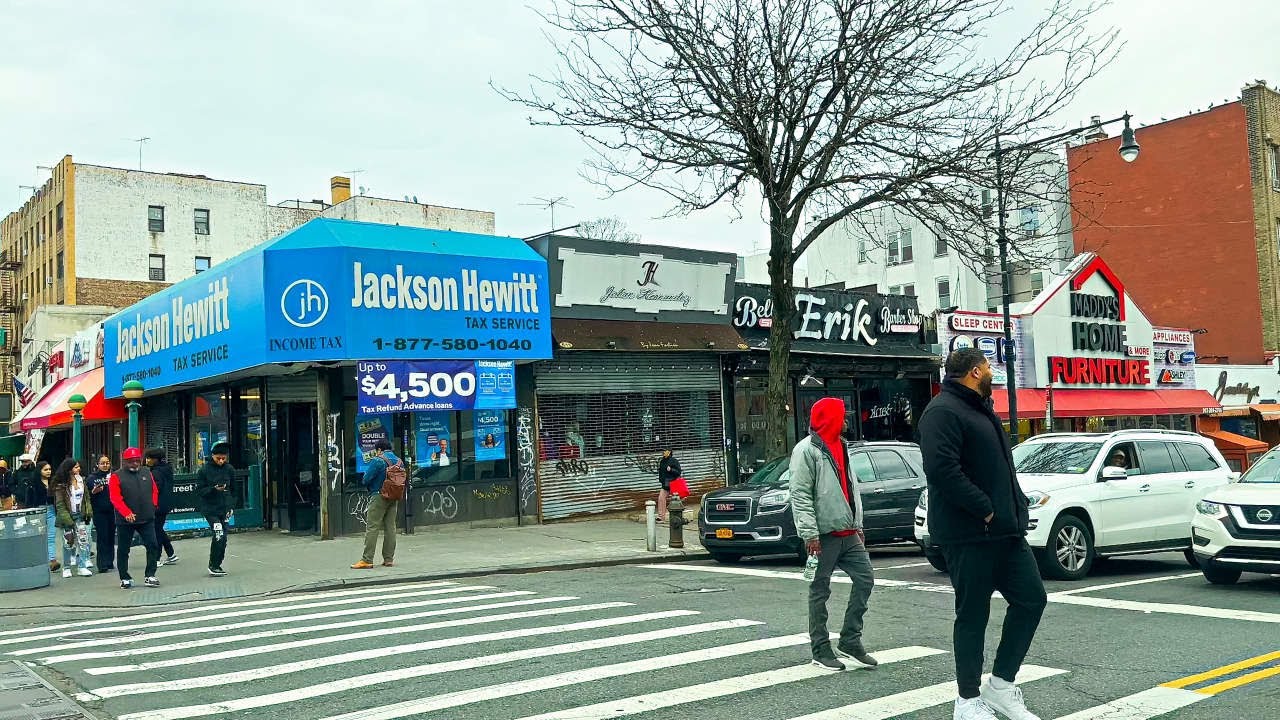 Driving the Streets of Inwood | Northern Tip of Manhattan Island | NEW YORK | 2160p 4K Video Quality