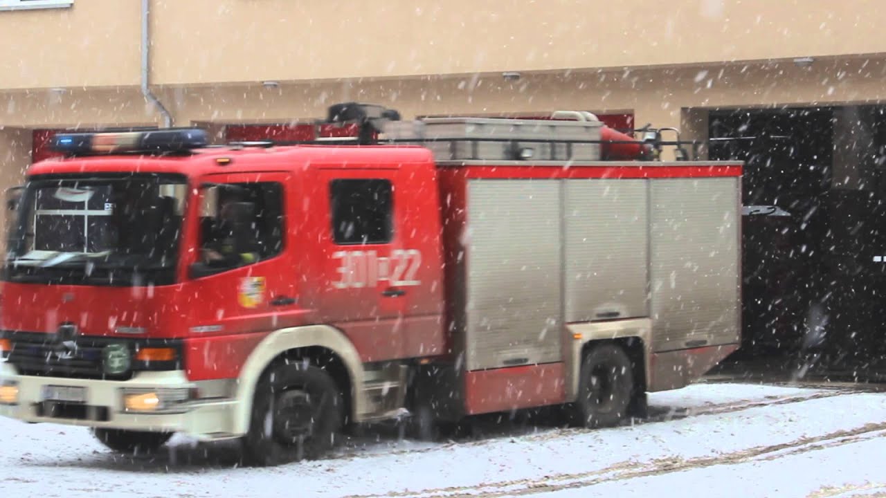 Wyjazd alarmowy dwóch zastępów JRG-1 Wrocław do zdarzenia