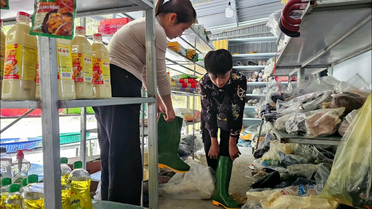 Nam's fishing skills are superb. He catches big fish to sell. This is Nam's daily life