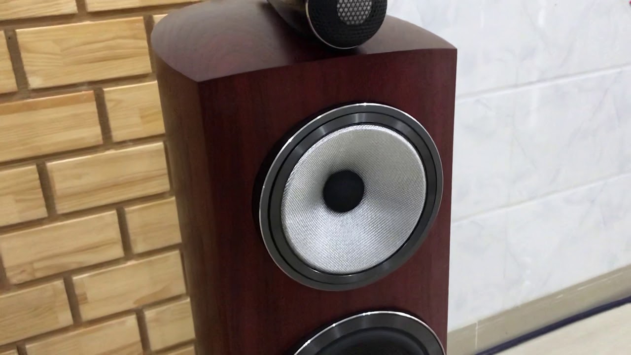 Bowers & Wilkins 804D3, Philippe Chretien