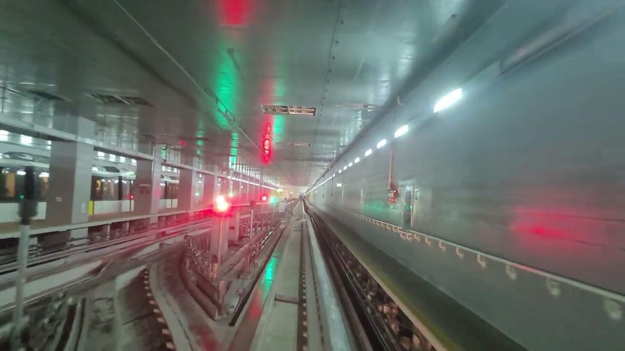 Dubai Airport Tram to go to Baggage Claim