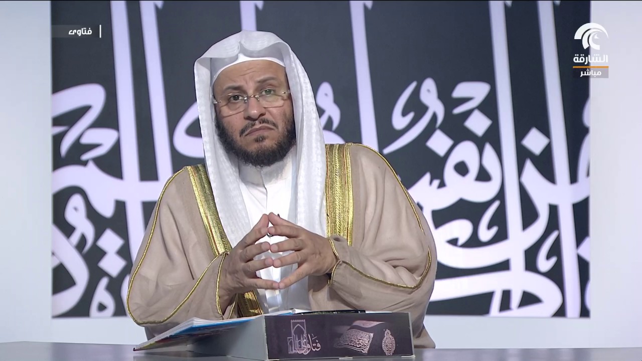 حكم إجابة دعوة العرس إن كان فيه منكر