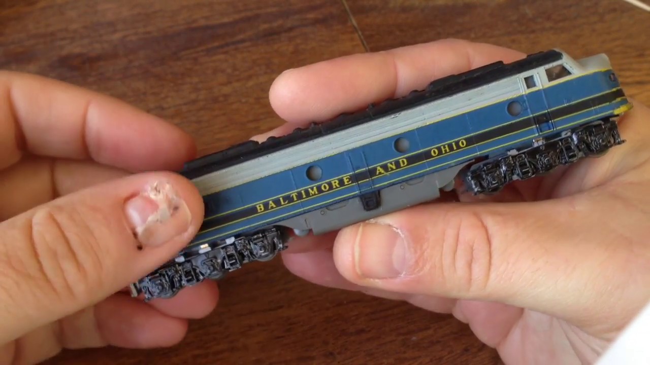 N scale Kato B&O E8 repair