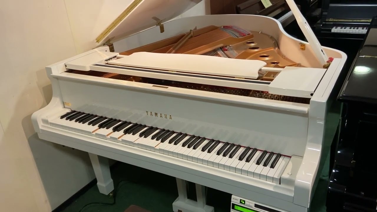 Yamaha Disklavier C2 Grand pianos