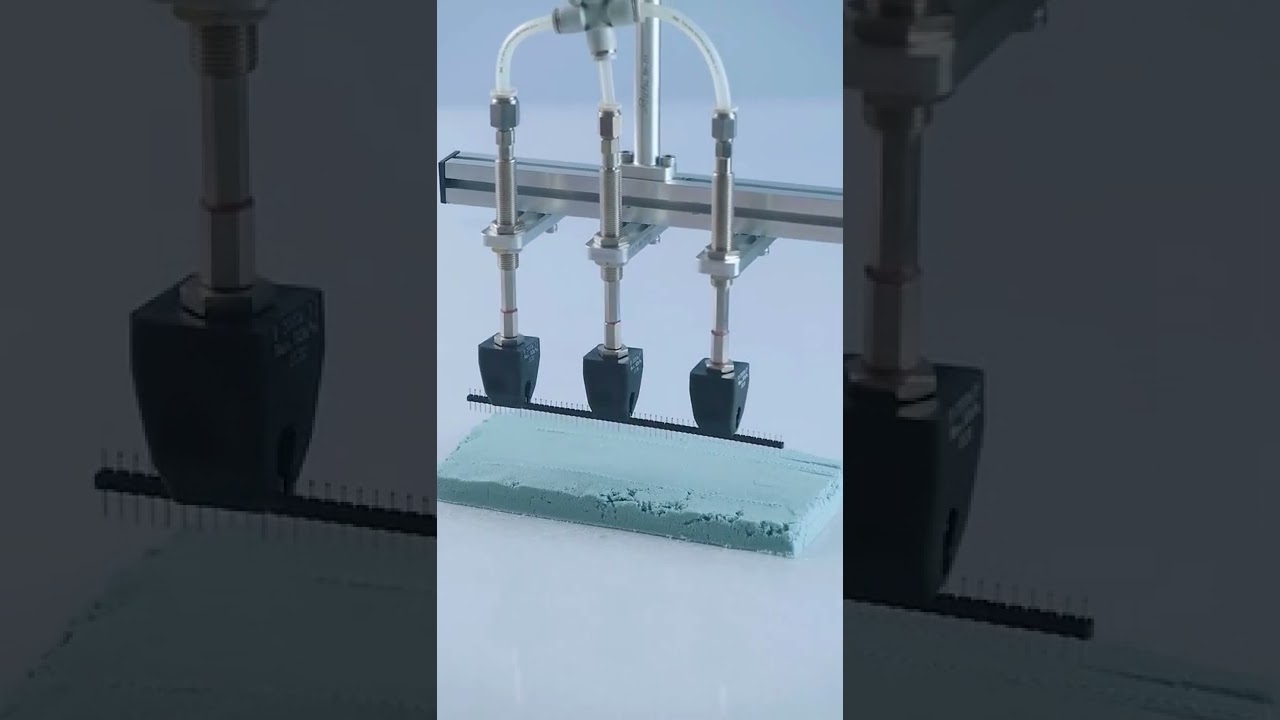 manipulator 模擬自動排針插孔，不傷針頭，插拔精準，尤其適合細小件的 機械手 夾爪 智能制造