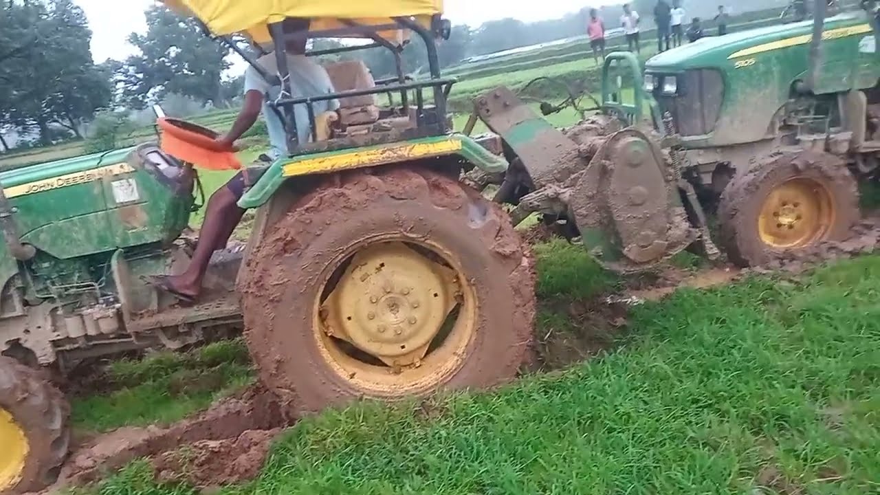 John Deere 5105 4wd power on mud //Tractor stuck on mud #tractor #farmmachinery #rotavator 