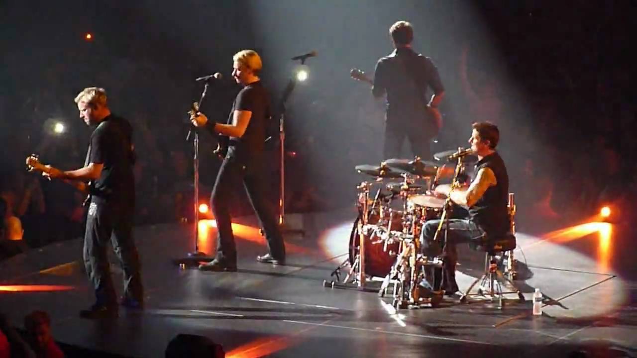 Nickelback Dark Horse Tour 2010: Nickelback - This Afternoon (Clip) (HD)