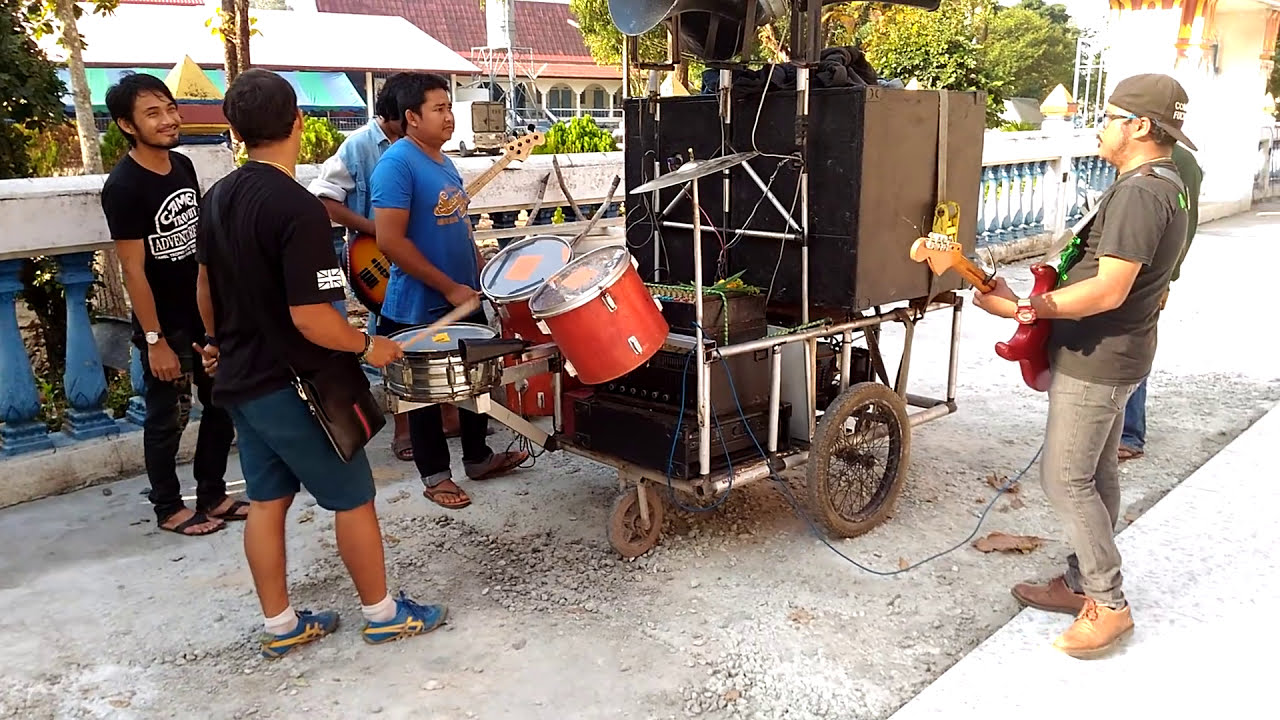 วงแห่ มันๆ กับเพชรภูศิลป์  ชุดรถเข็น งานบวช วัดหนองจอก ปราจีนบุรี