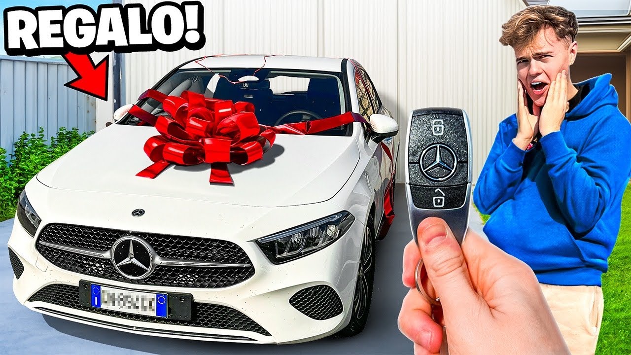 Regalo la MACCHINA dei SOGNI al Mio Amico! (si è emozionato)
