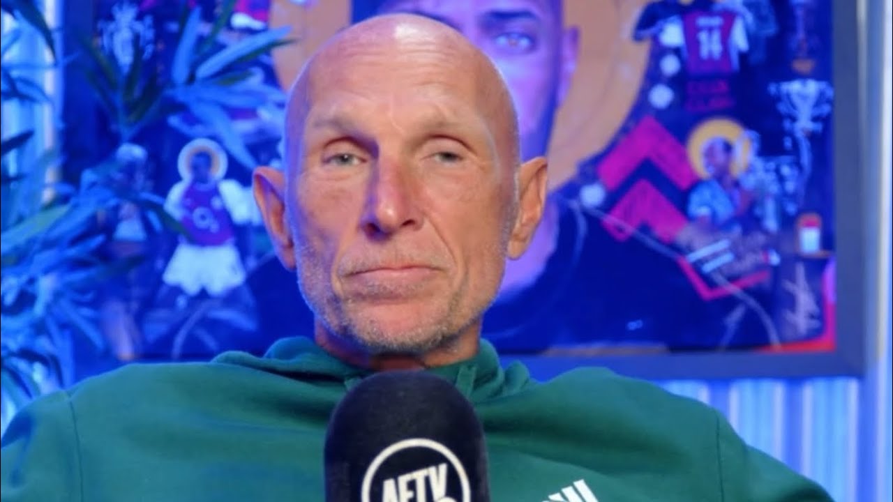Lee reacts to Spurs winning the Europa League