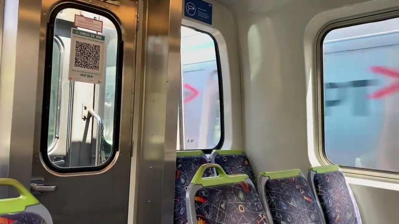 Riding scrapped Comeng 523M-1112T-524M - Pascoe Vale to Moonee Ponds