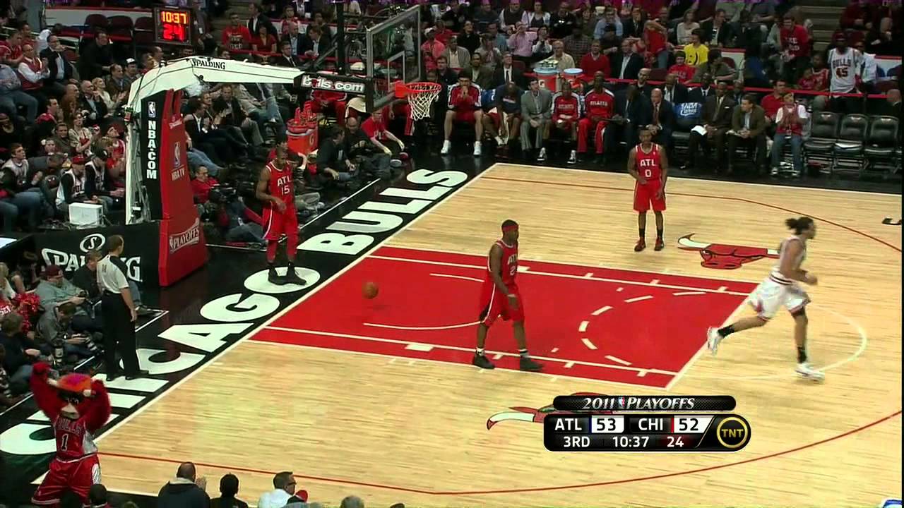 05.02.2011 - D-Rose @ Atlanta Hawks - 2011 Playoffs Game 1