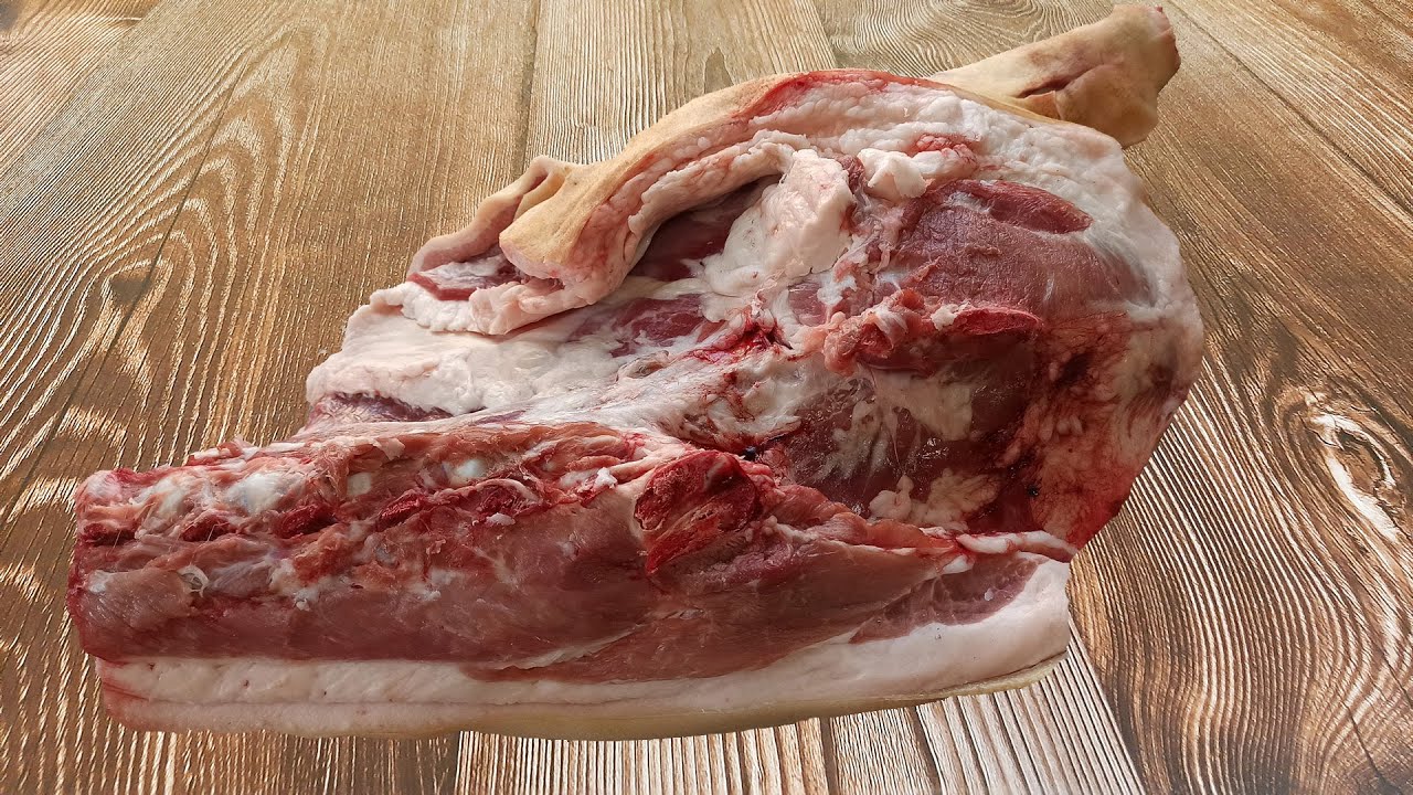 Разделка мяса задней свиной ноги на части