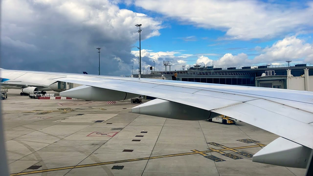 Paris Orly | A350-1000 pushback, taxi and take-off