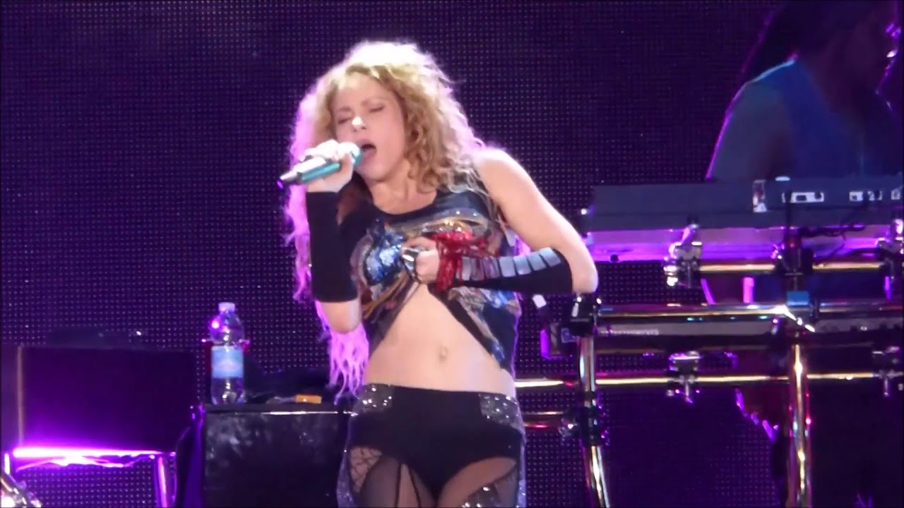Shakira - Perro Fiel / El Perdón (Medley) [Live From Milan - El Dorado World Tour]