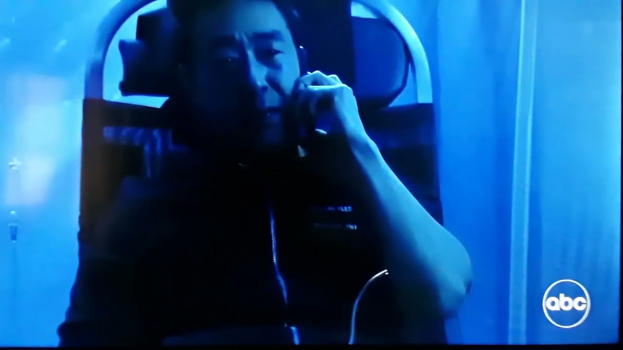 9-1-1 8x15 ending scene Bobby  dies in the lab 😭😭😭😭😭