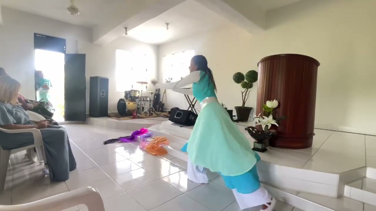 Danza (Leña Nueva- Averly Morillo)