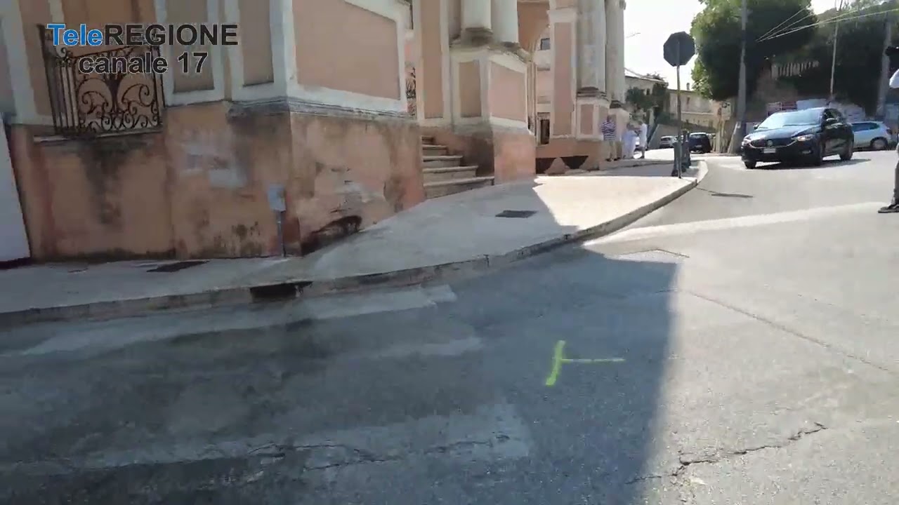 Si schianta contro la chiesa di Sant'Anna a Chieti, muore 25enne - 20/08/2023
