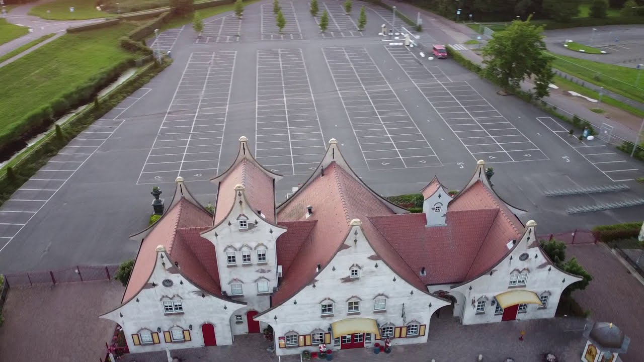 Ingang Sprookjeswonderland Enkhuizen - DJI Mavic Mini Drone Footage In 2.7K