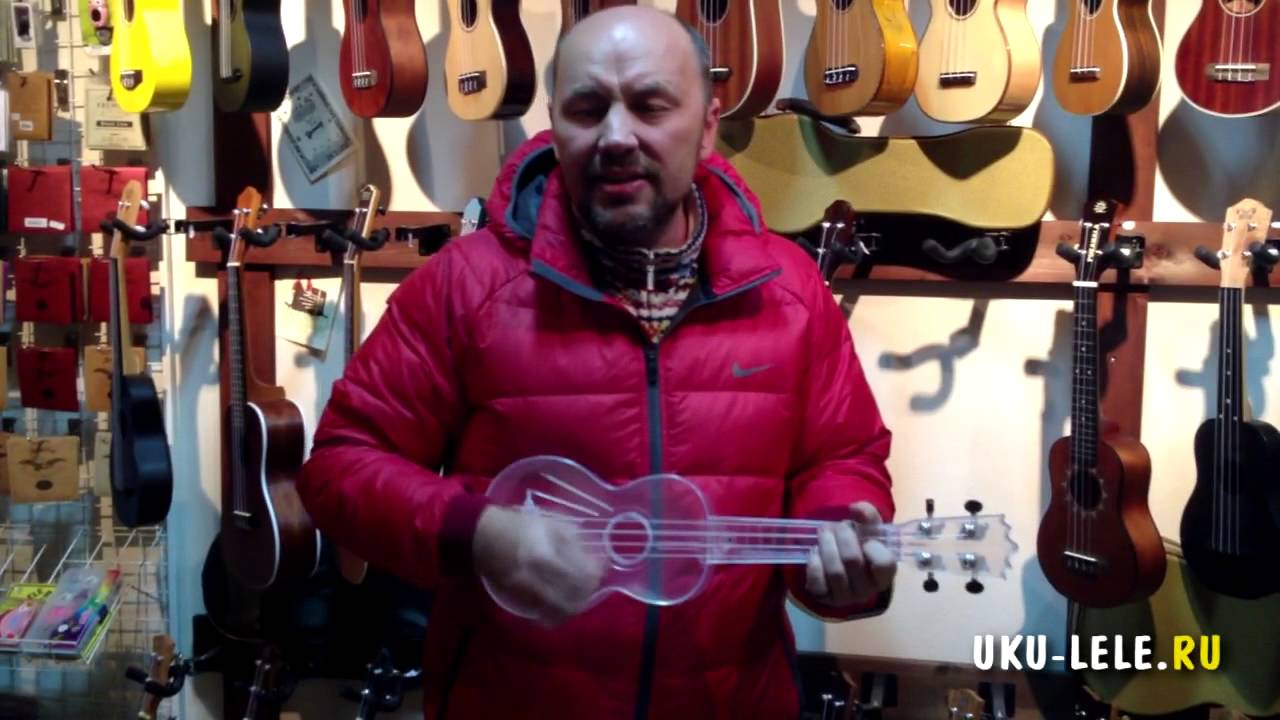 ukulele test Kokio Soprano Plastic Transparent - Hung up - Madonna