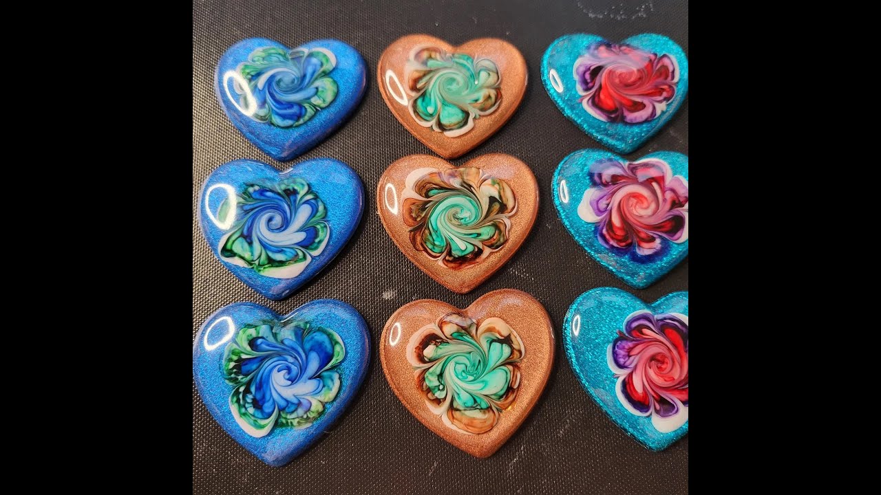 Kleine Epoxidharz-Herzen ❤ resin heart pendants