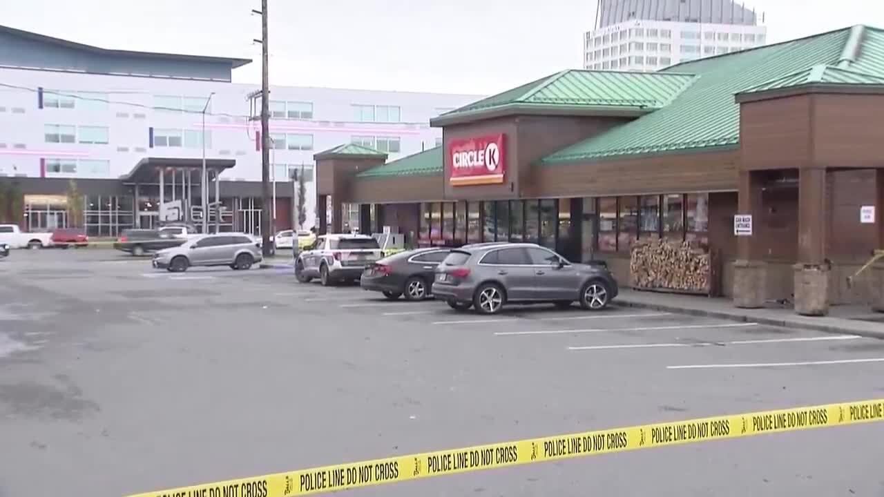 Man shot, killed in midtown Anchorage gas station parking lot