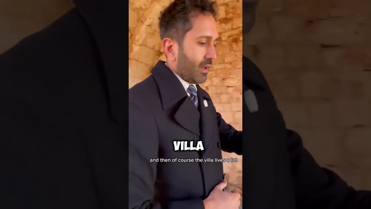 Trullo con lamia in via Alberobello a Martina Franca