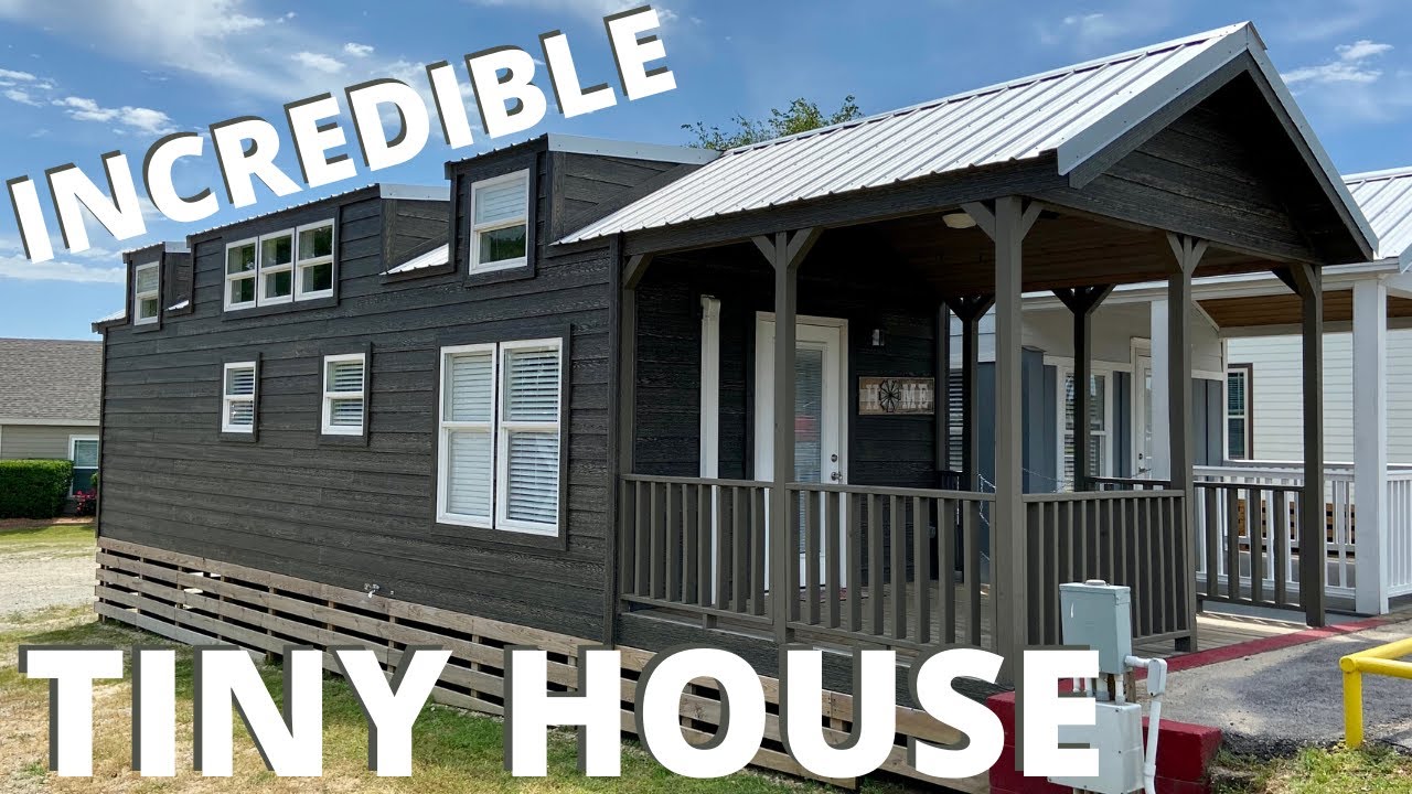 Incredible tiny house jam-packed with all the wanted features!! Tiny Home Tour