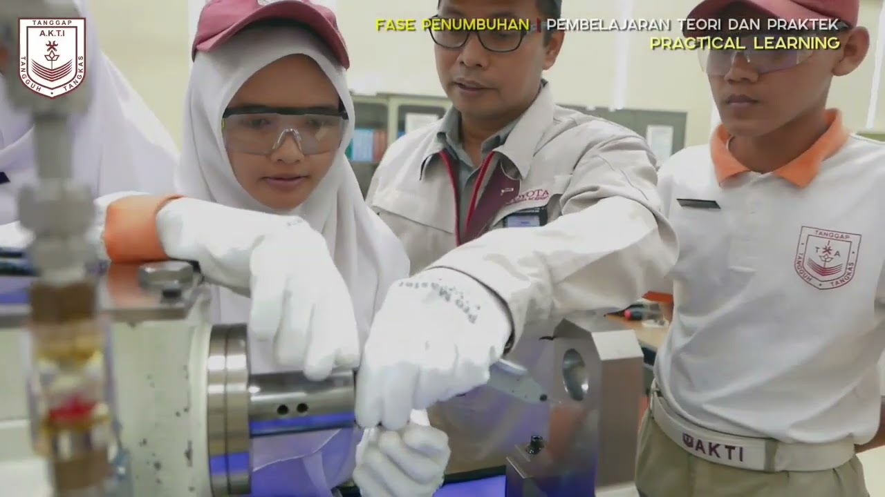 Profil Akademi Komunitas Toyota Indonesia