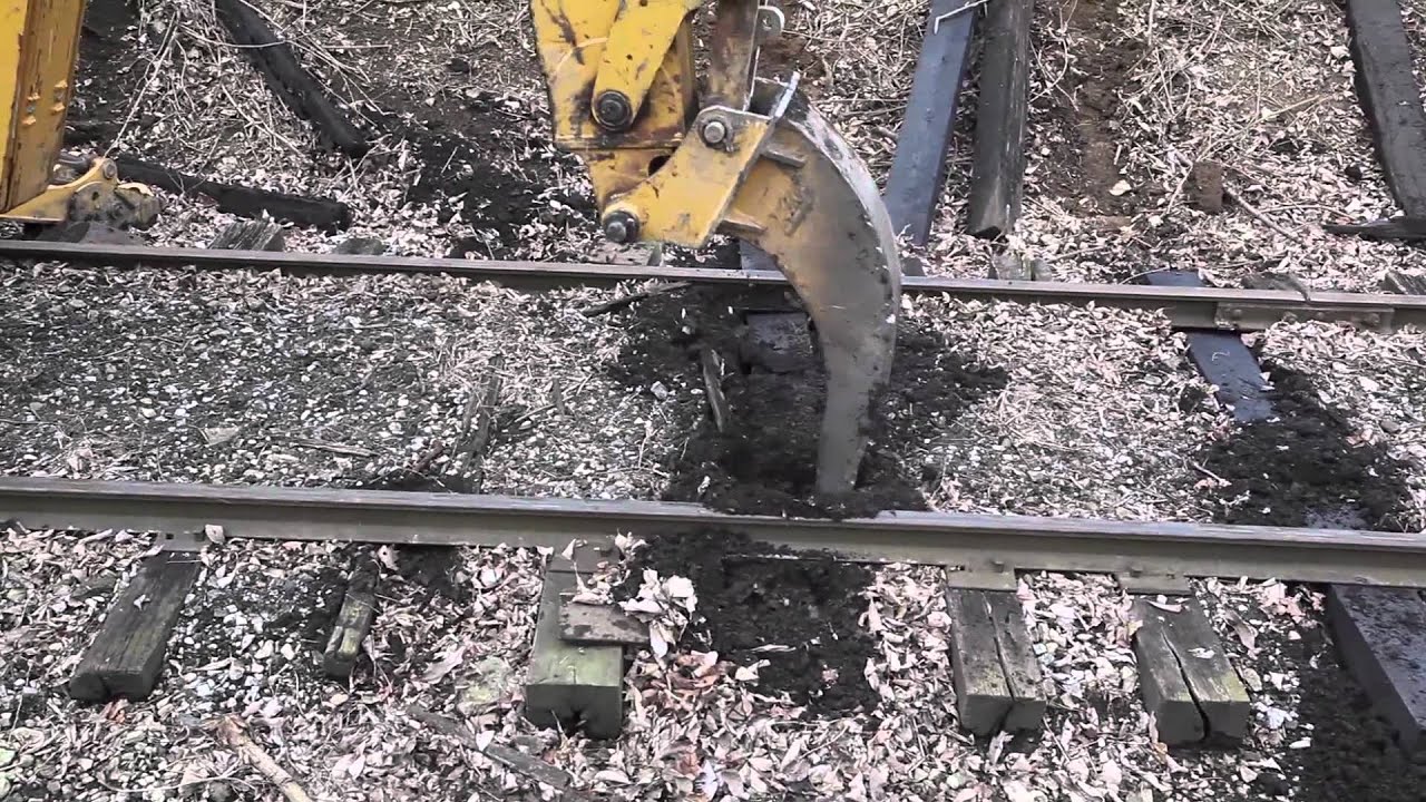Backhoe tie replacement