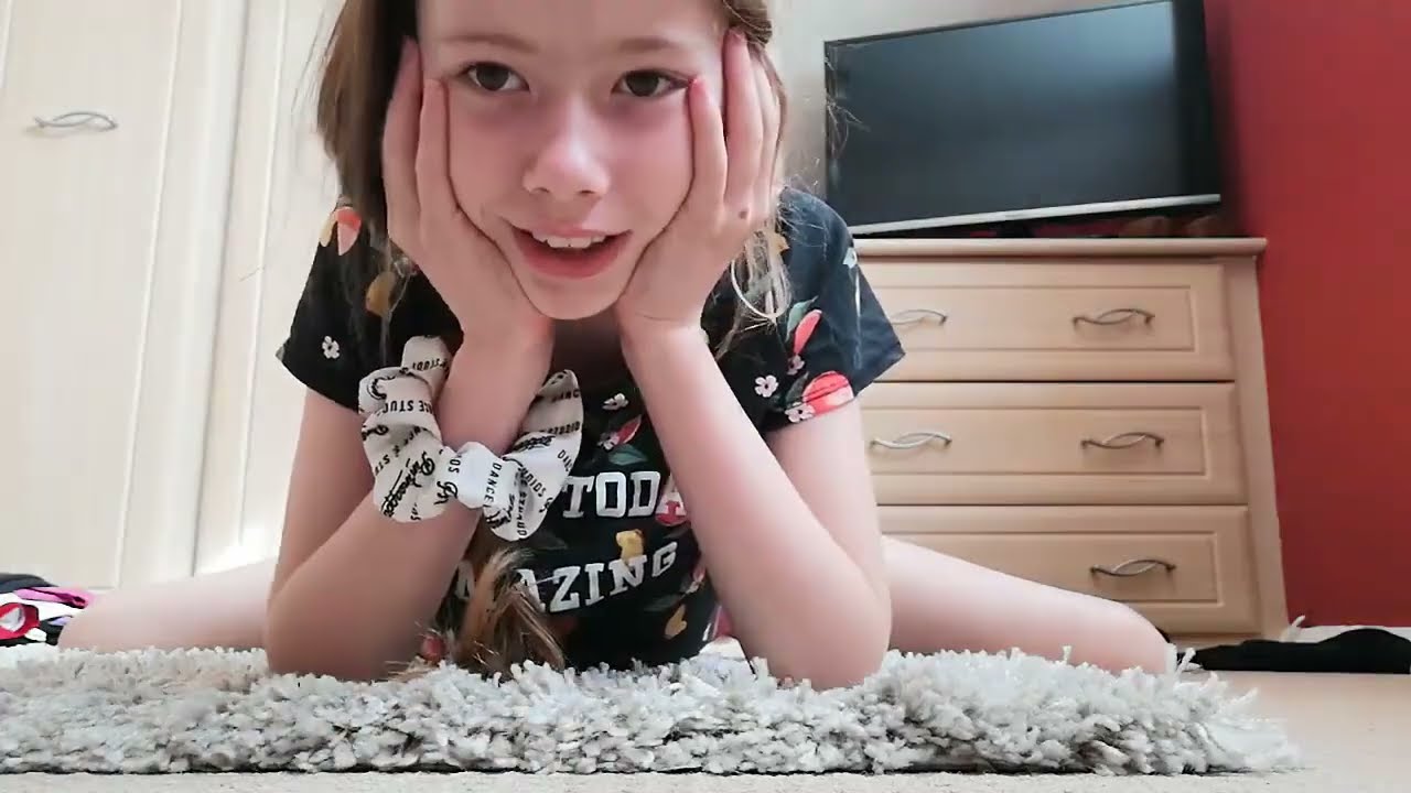 Extreme Flexibility Challenge Girls Yoga, Gymnastics 