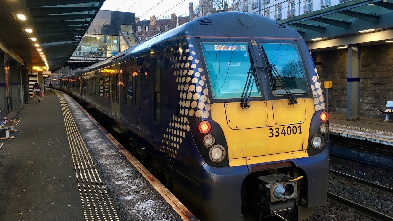 Loud Class 334 High-Speed Run! (334001)