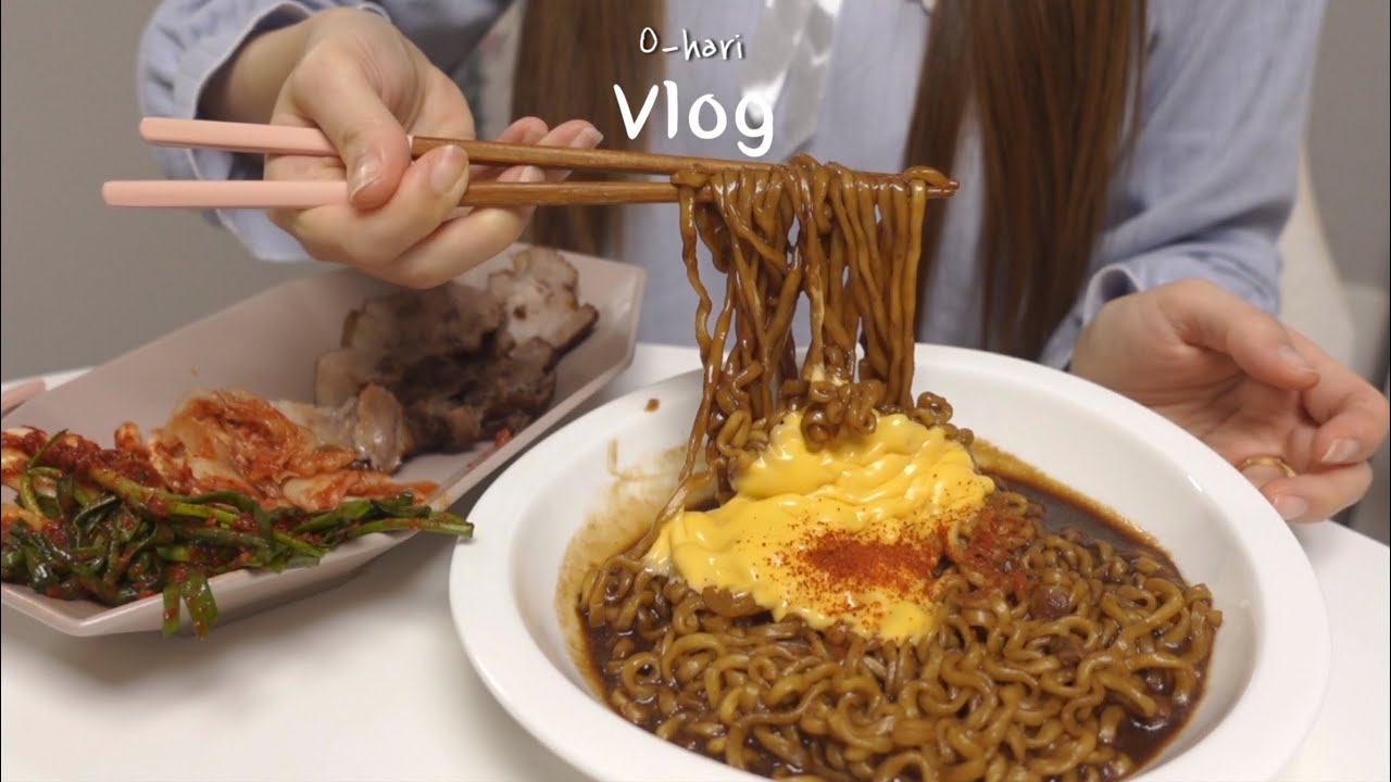 ENG)🥓한방수육과 짜파게티 만들어 먹고, 🥗직접담근 파김치 개봉하는 날, 아바타2 관람하고 호떡믹스로 호떡과 시나몬롤 만들기, 브라운치즈 크로플, 부대찌개, 롤유부초밥과 우동