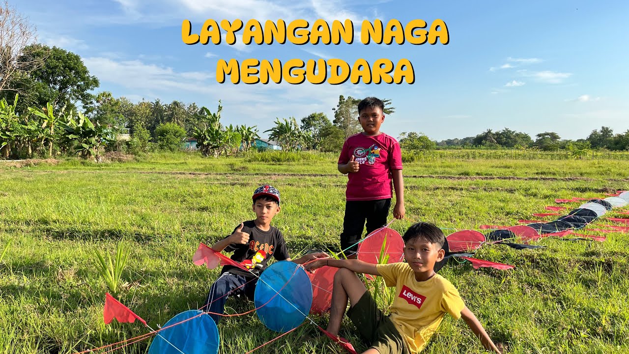Terbangkan Layangan Naga Puluhan Meter! Spektakuler Banget!