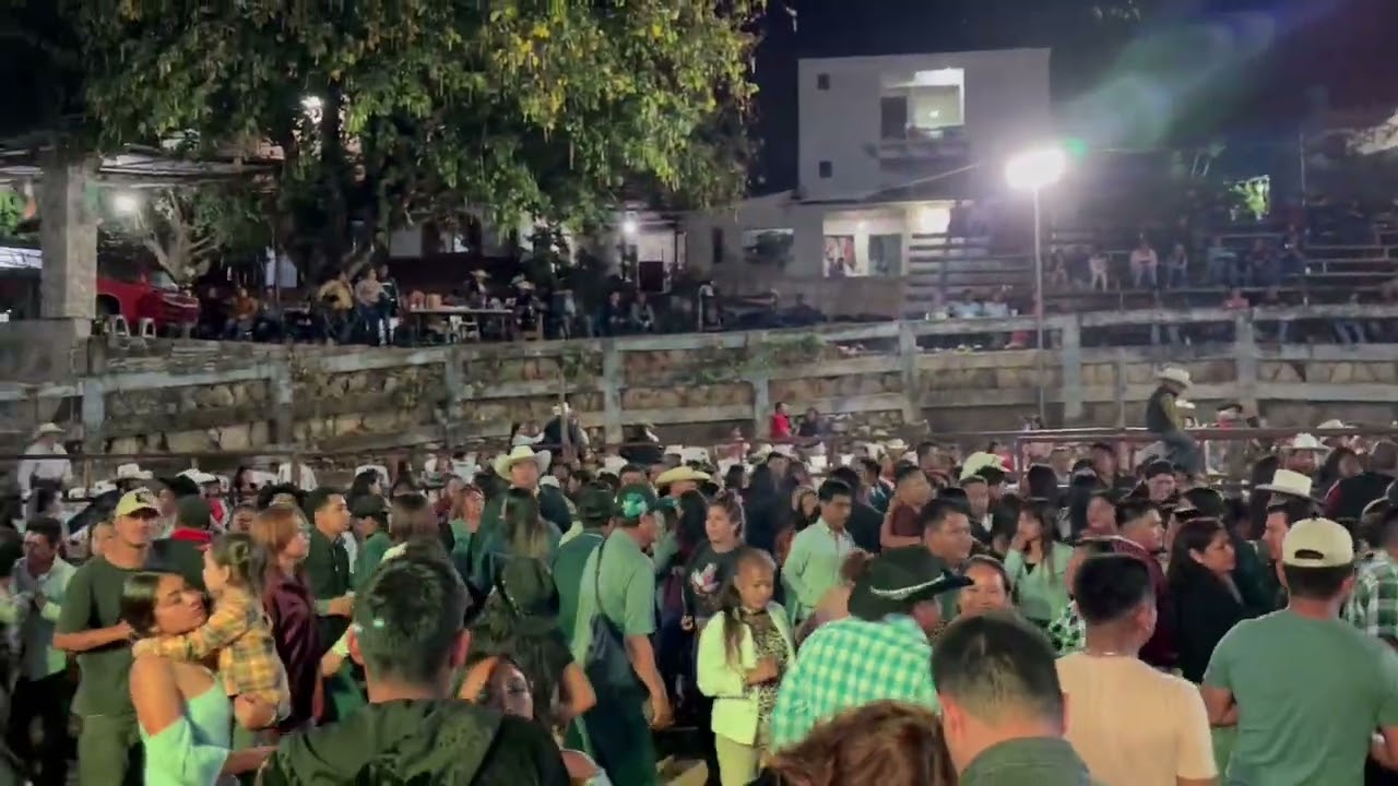 Tony y su acapulquito, Axixintla Guerrero #viral #baile #parati 